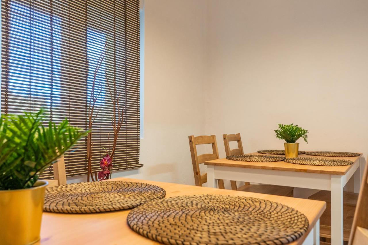 Casa Lopez Bed & Breakfast Aviles Ngoại thất bức ảnh