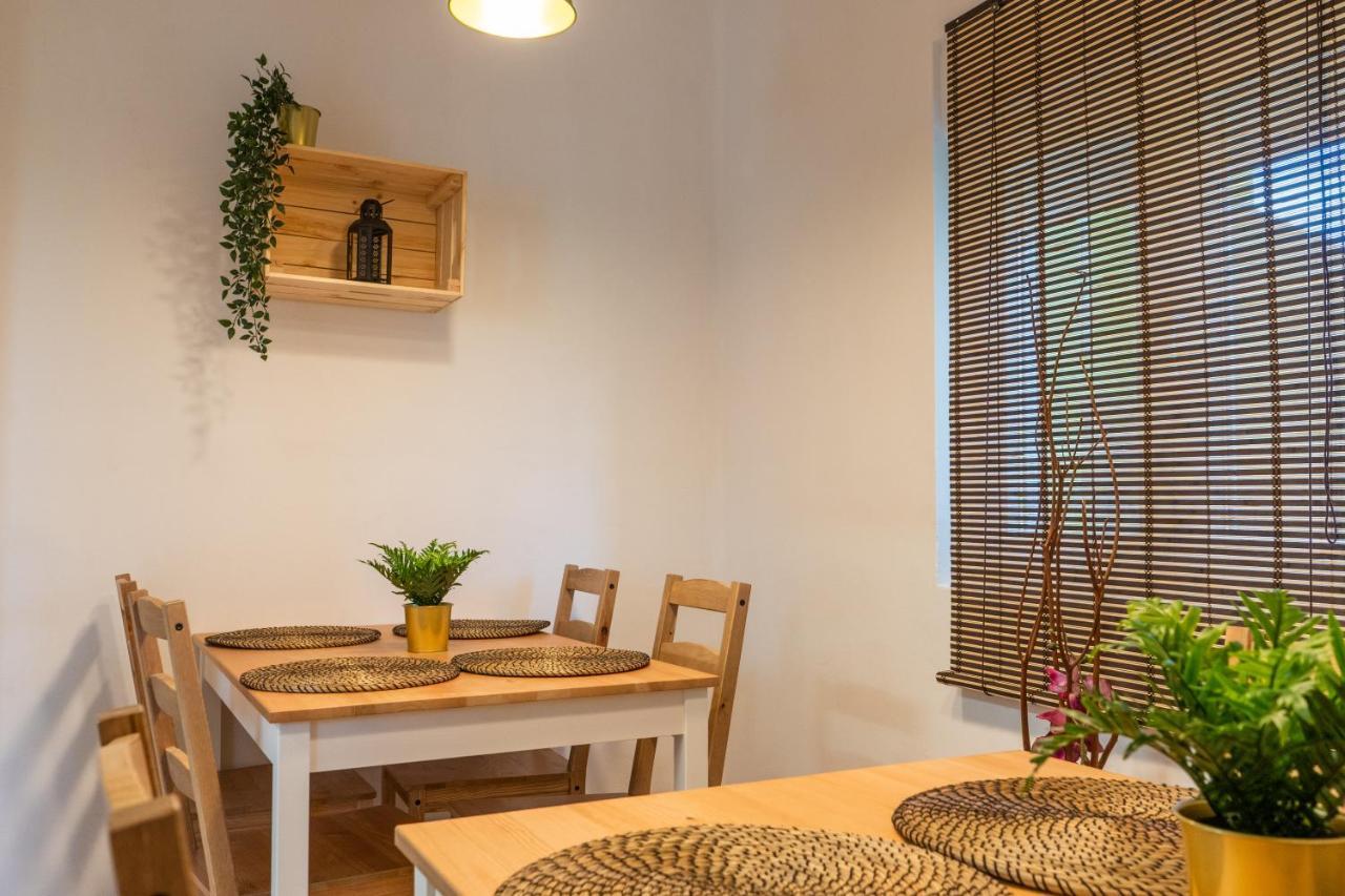 Casa Lopez Bed & Breakfast Aviles Ngoại thất bức ảnh
